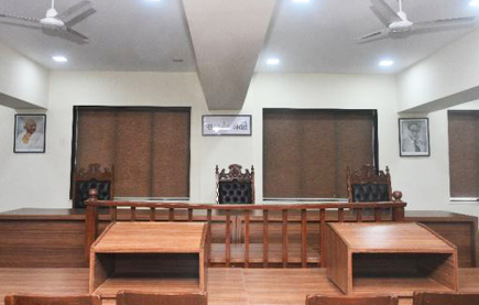 MOOT-COURT-HALL.JPG